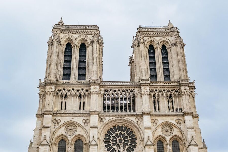 Paris: Ile de la Cité Walking Tour with Sainte-Chapelle - Sainte-Chapelle and its wall of glass