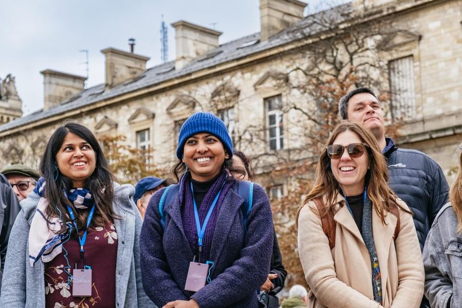 Paris: Ile de la Cité Walking Tour with Sainte-Chapelle - Notre Dame from the outside