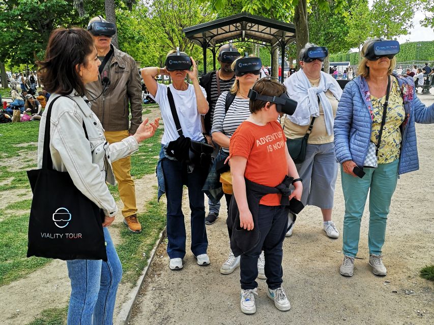 Paris : Immersive Eiffel Tower tour with virtual reality - What $34 buys you