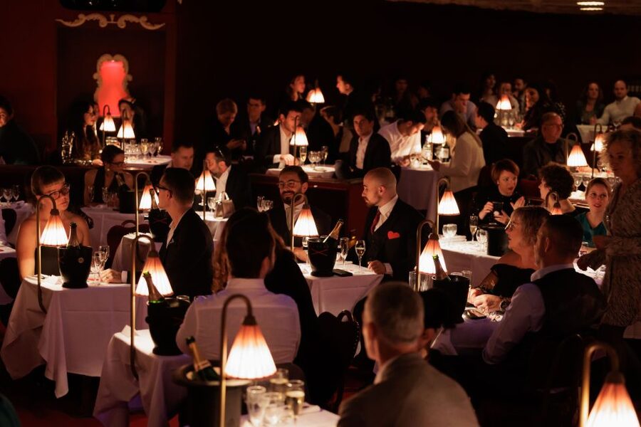 Paris: La Nouvelle Eve Cabaret Dinner Show - What happens during the three-hour evening