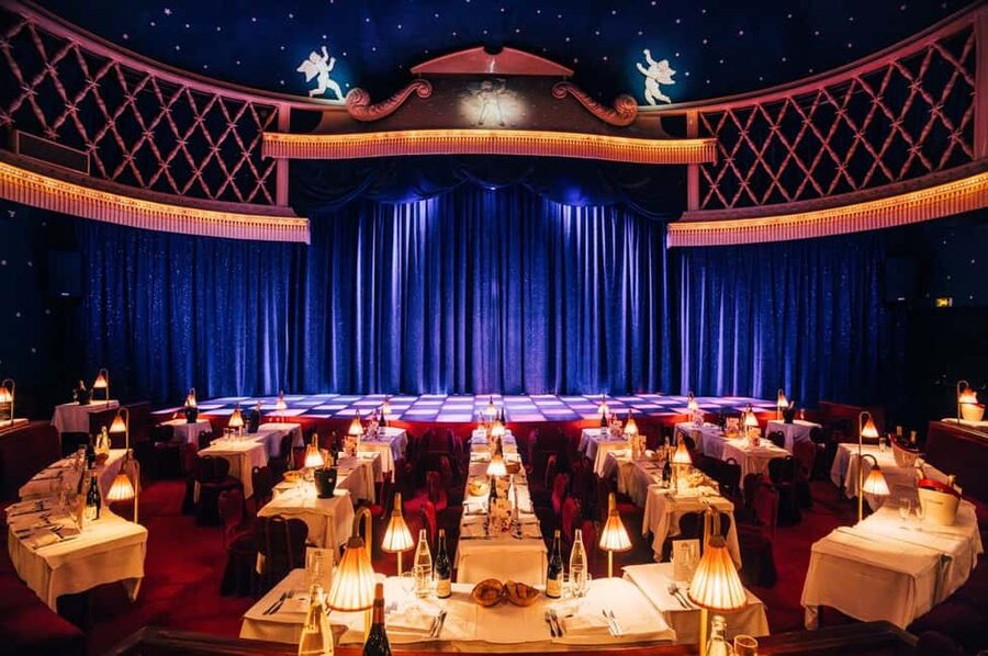 Paris: La Nouvelle Eve Cabaret Show with Champagne - Key points to know before you book