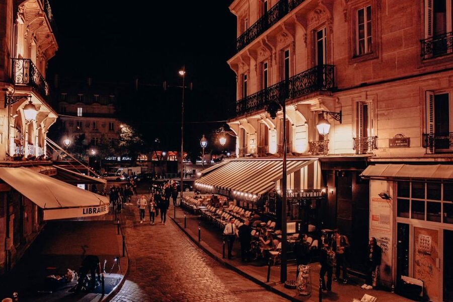 Paris: Latin Quarter Walking Tour with Local Guide - Rue de la Huchette and the Latin Quarters narrow streets