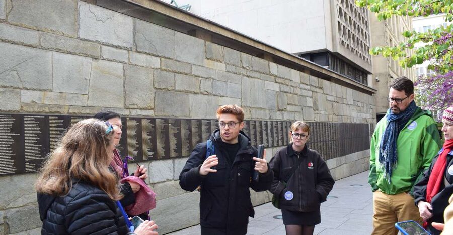 Paris: Le Marais & Montmartre Jewish History Walking Tour - Starting in Le Marais, where Jewish Paris feels most tangible