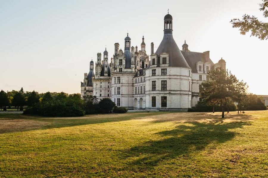 Paris: Loire Valley Chambord Castle, Wine Tasting & Lunch - Leaving Paris in an air-conditioned minivan