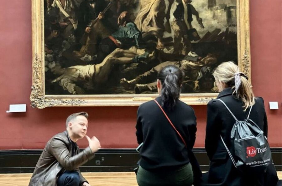 Paris Louvre Exclusive Semi Private Guided Tour Max 6 People - What the guide adds to a famous museum