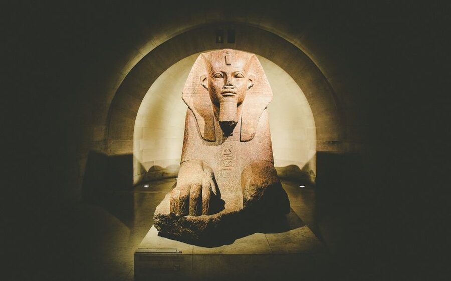 Paris: Louvre Masterpieces Private Tour with Reserved Entry - The guides are the heart of the experience
