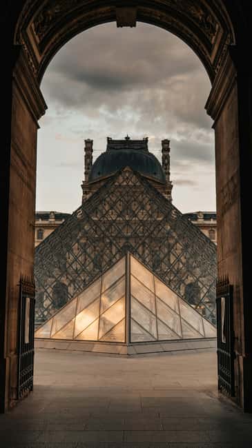 Paris: Louvre Mona Lisa Discovery Guided Tour with Ticket - The Louvre map and your second half-day