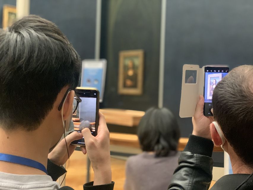 Paris: Louvre Museum Entry with History of Mona Lisa - The short introduction before the galleries