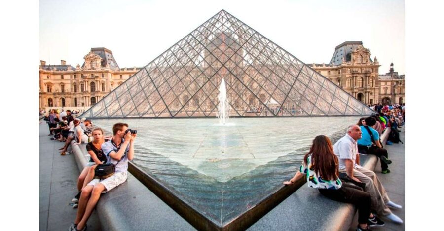 Paris: Louvre Museum Guided Tour - Key points at a glance