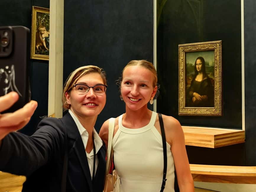 Paris: Louvre Museum Guided Tour with Skip-the-Ticket-Line - Guides who keep the visit moving