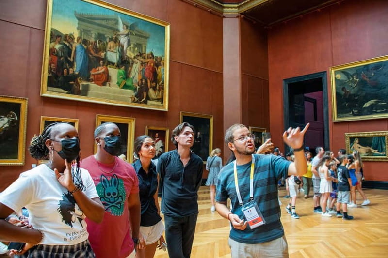 Paris: Louvre Museum Highlights Small-Group Guided Tour - Why a guide matters inside the Louvre