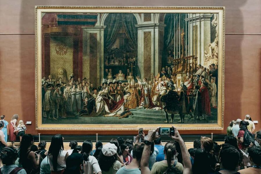 Paris: Louvre Museum Hosted Entry & Masterpieces Audio Guide - How the digital Masterpieces guide works