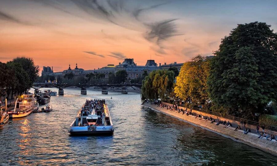 Paris: Louvre Museum & River Cruise Priority Access Tickets - Timing the day without rushing