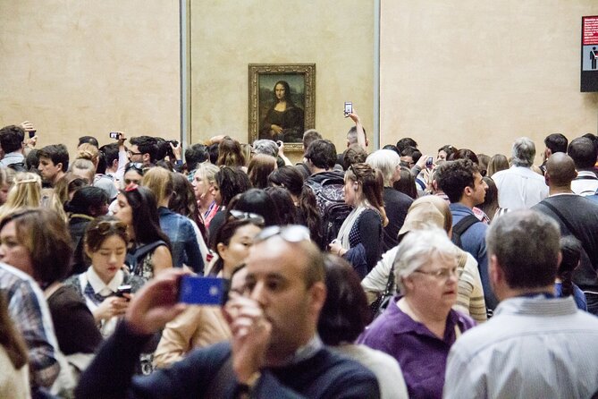 Paris: Louvre Museum Tour Mona Lisa & Iconic Masterpieces - Following the highlights route