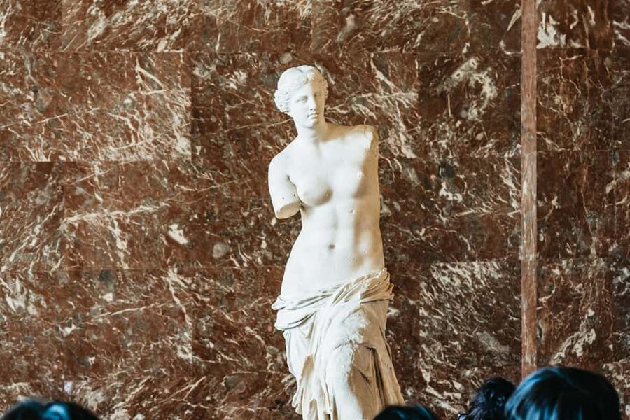Paris: Louvre Museum Tour Mona Lisa & Iconic Masterpieces - Two hours, then time on your own