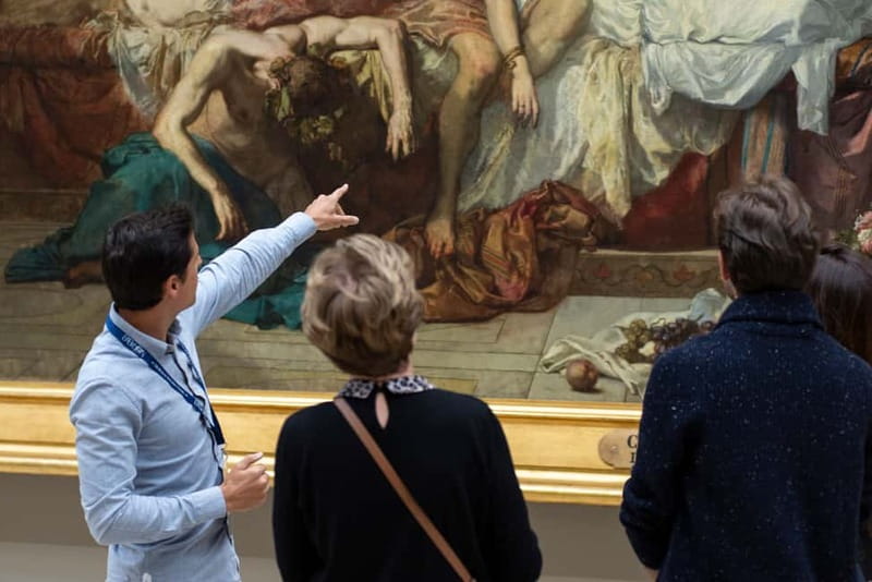 Paris: Louvre Must-See Tour with Reserved Entry Ticket - Why a guide helps inside the Louvre