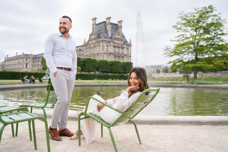 Paris: Louvre photoshoot or Seine bridges Eiffel Tower walk - Why this works better than a quick selfie