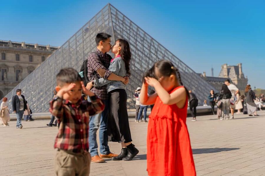 Paris: Louvre photoshoot or Seine bridges Eiffel Tower walk - Pont Alexandre, the Seine, and Eiffel Tower views