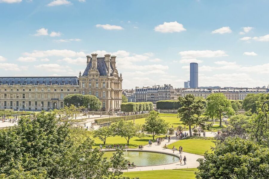 Paris: Louvre Private Family Tour for Kids + Reserved Entry - Reserved entry and the value of two hours