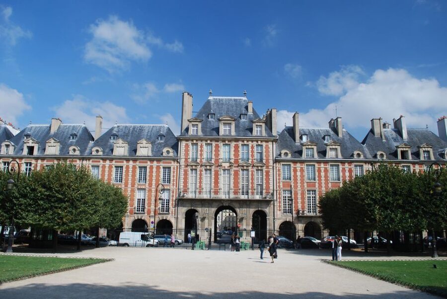 Paris Marais Quarter 2-Hour Private Walking Tour - The Centre Pompidou and the meeting of old and new