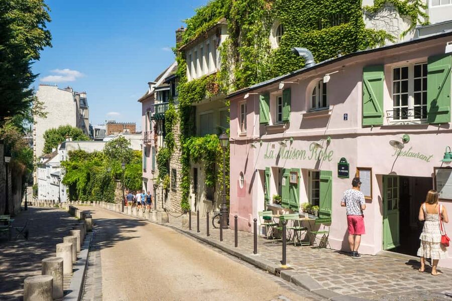 Paris Montmartre: 2-Hour City Tour in German - Key points at a glance
