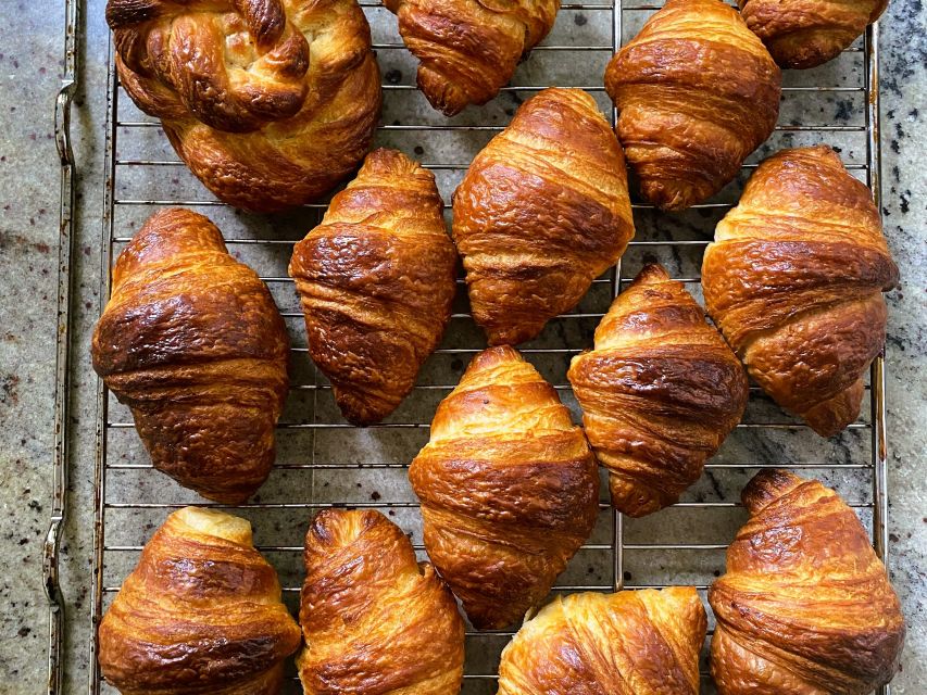 Paris: Montmartre Culture and Local Pastries Walking Tour - Should you book it?
