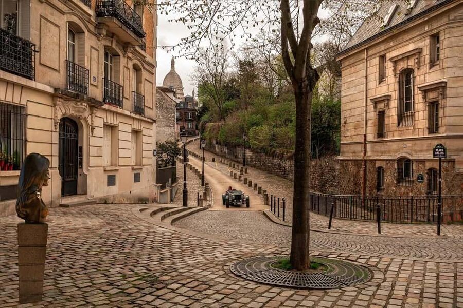 Paris: Montmartre Food Tour with Full Meal - Ending at Sacré-Cœur with a full stomach