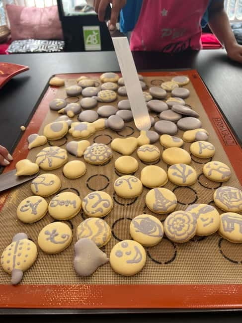 Paris: Montmartre Macaron Baking Workshop - Piping round shells, then adding your own designs