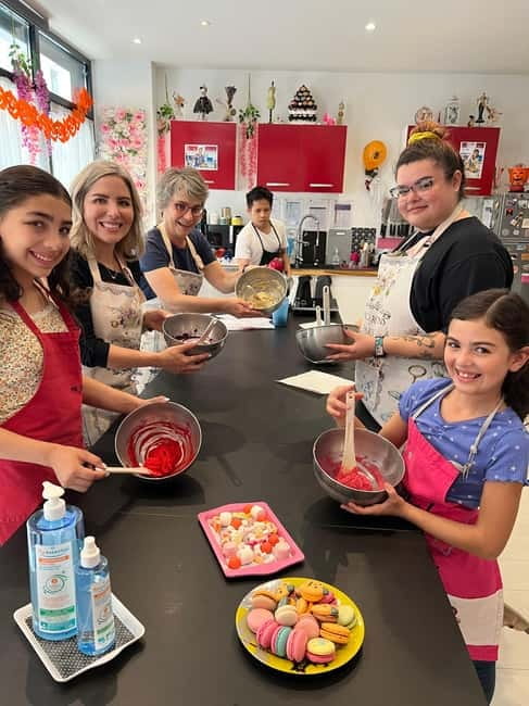 Paris: Montmartre Macaron Baking Workshop - Is $150 per person good value?