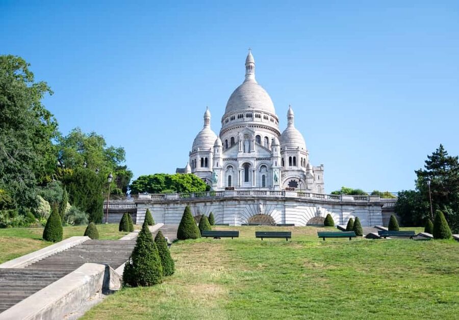 Paris: Montmartre, Notre-Dame, & Louvre Tour with Cruise - Why this Paris route works for first-time visitors
