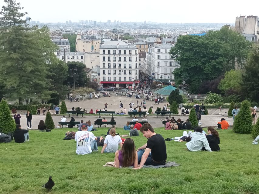 Paris: Montmartre Small Group Guided Walking Tour - Key points to know before you book