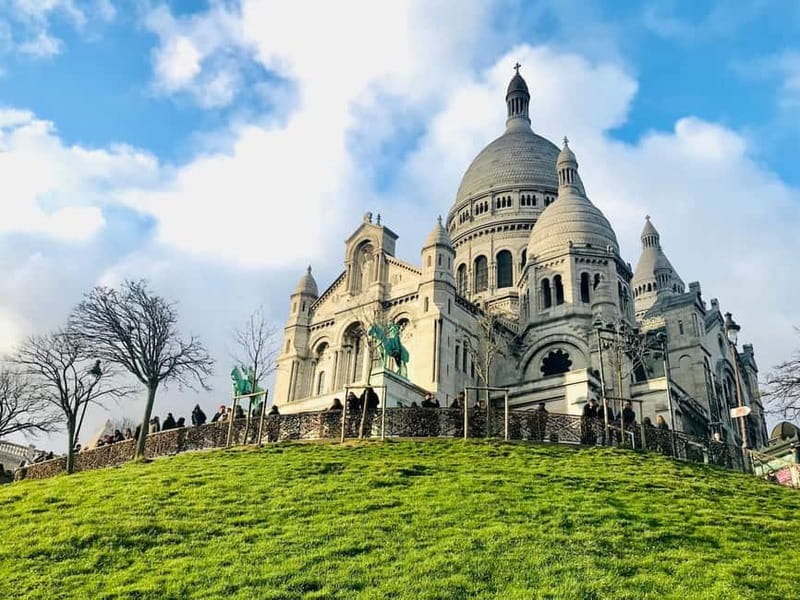 Paris: Montmartre. The old artist village+its unique charm. - Is $40 a fair price?