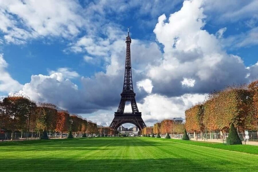 Paris : Montmartre Walking Tour - Key points at a glance