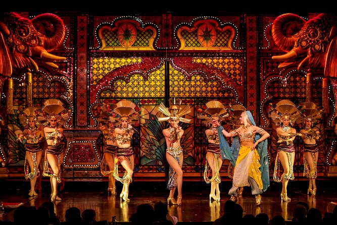 Paris Moulin Rouge Cabaret Show and Dinner - Dinner begins the Moulin Rouge experience