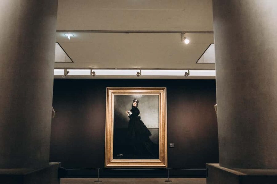 Paris: Musée d’Orsay Ticket and Guided Tour - Entering the former railway station