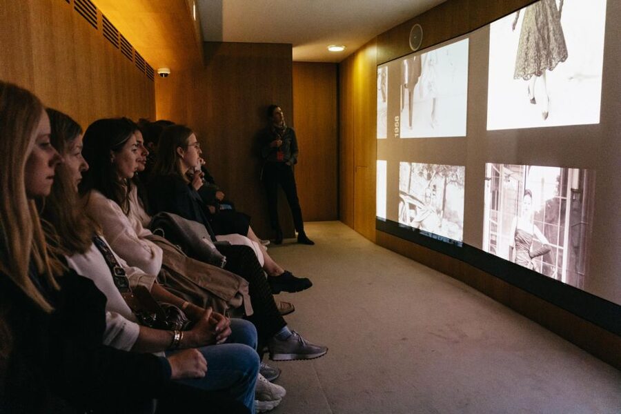 Paris: Musée Yves Saint Laurent Before Opening Hours Tour - Photos, rules, and the pace of the visit