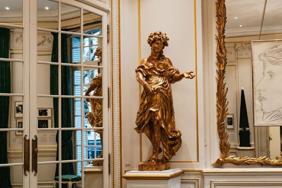 Paris: Musée Yves Saint Laurent Before Opening Hours Tour - Thematic exhibitions and changing displays