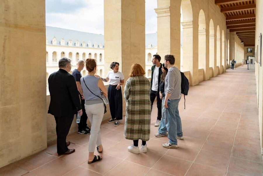 Paris: Napoleon’s Tomb & Invalides Small Group Guided Tour - Starting outside Café de lEsplanade