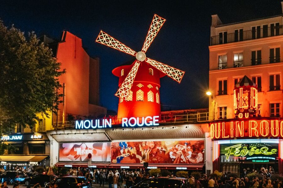 Paris: Night Bus Tour with Audioguide - The Tootbus app is useful before and after the ride