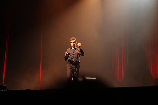 Paris night out : Comedy in English 'How to Become a Parisian ?' - A useful first-night activity