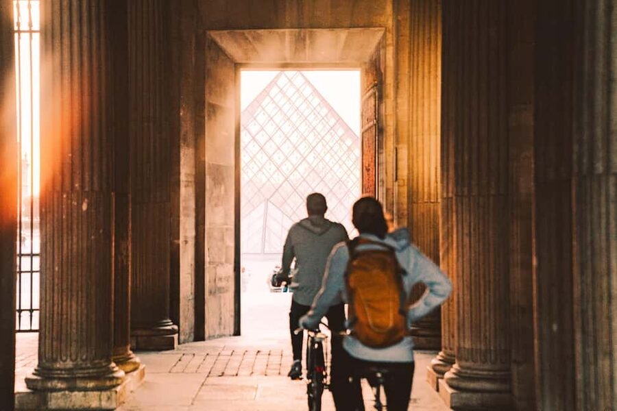 Paris: Night Small-Group Bike Tour and Boat Cruise - One hour on the Seine with the city lights