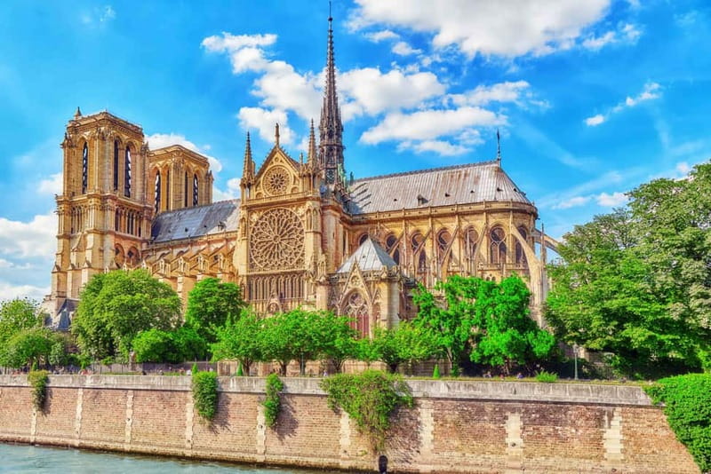 Paris: Notre-Dame Cathedral Exterior Tour & Free Entrance - Crossing to Île de la Cité