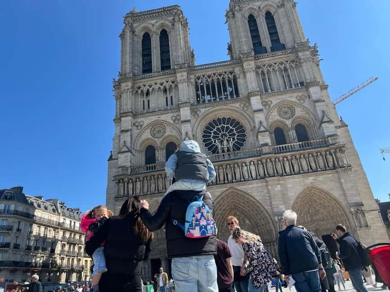 Paris: Notre-Dame Cathedral Exterior Tour & Free Entrance - Joining the free interior queue