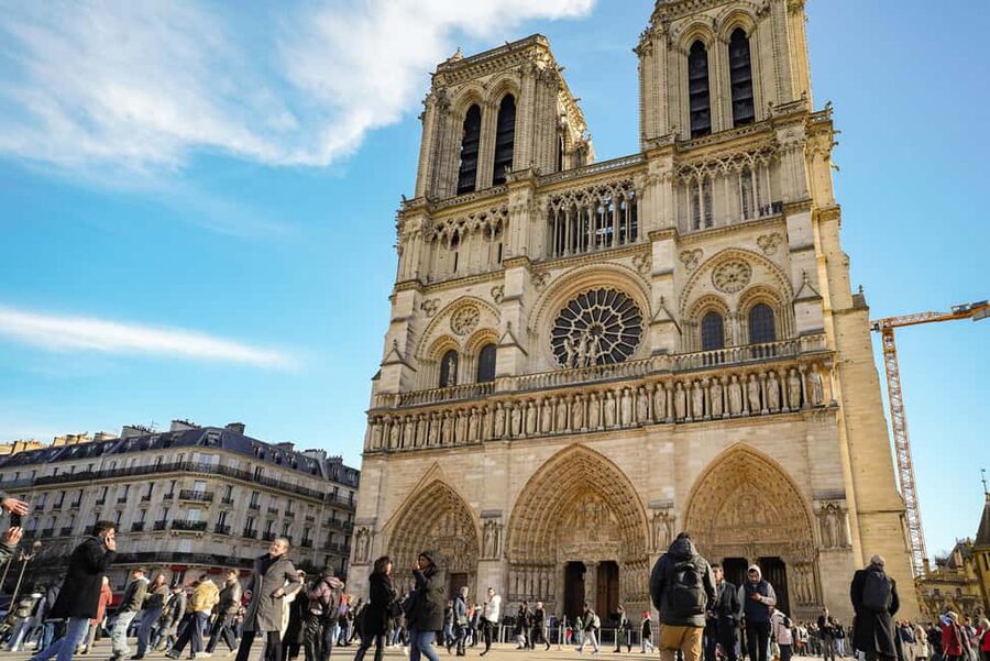 Paris: Notre Dame Cathedral Exterior Tour with Free Entry - The Gothic details you will see outside