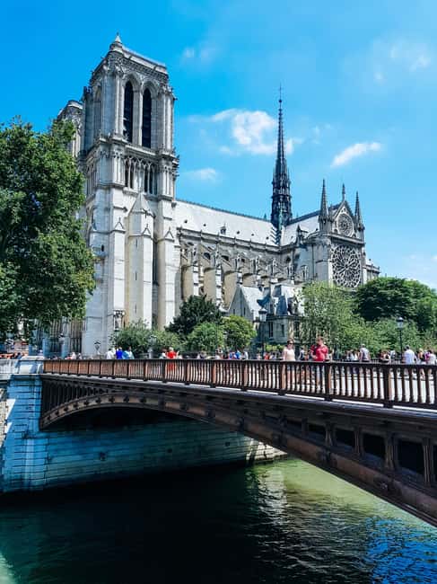 Paris: Notre Dame Cathedral Exterior Tour with Free Entry - Who will get the most from this tour?