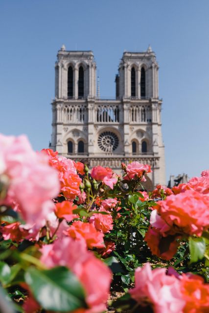 Paris: Notre Dame Exterior Walking Tour with Sainte Chapelle - Why this walk is really about Île de la Cité