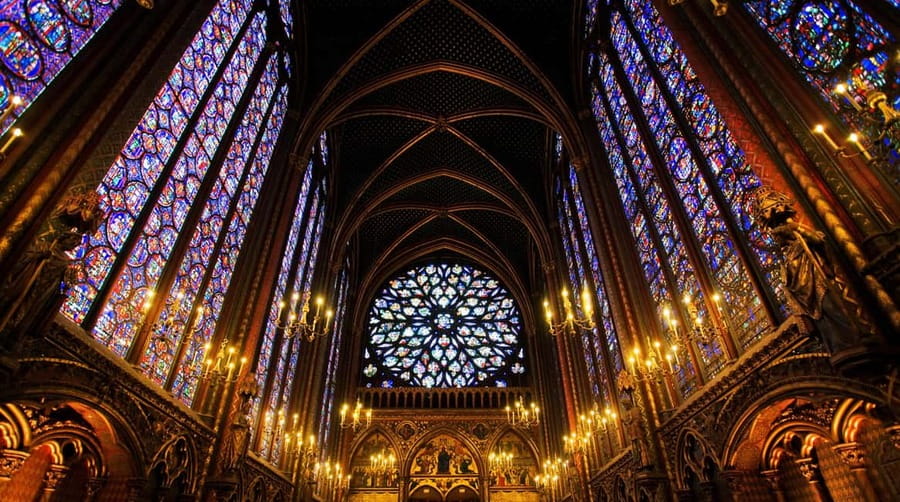 Paris: Notre Dame Outside Tour and Sainte Chapelle Ticket - The guides are a major part of the value