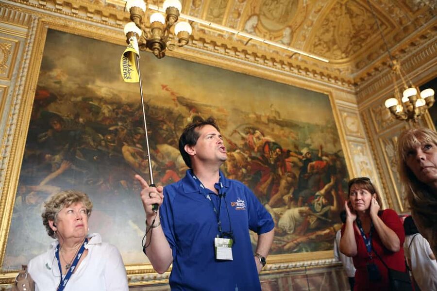 Paris: Palace of Versailles Guided Tour with Bus Transfers - Why Versailles works better with a guide