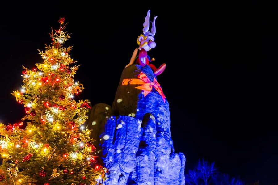 Paris: Parc Astérix Full-Day Entrance Ticket - Getting from Paris to the park
