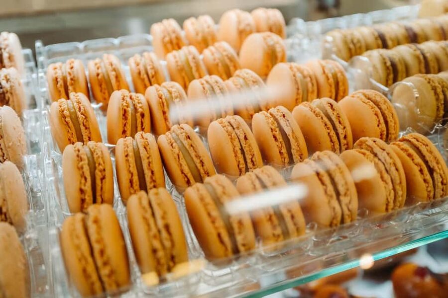 Paris: Pastry & Chocolate Walking Tour with Tastings - Three covered passages between the bites